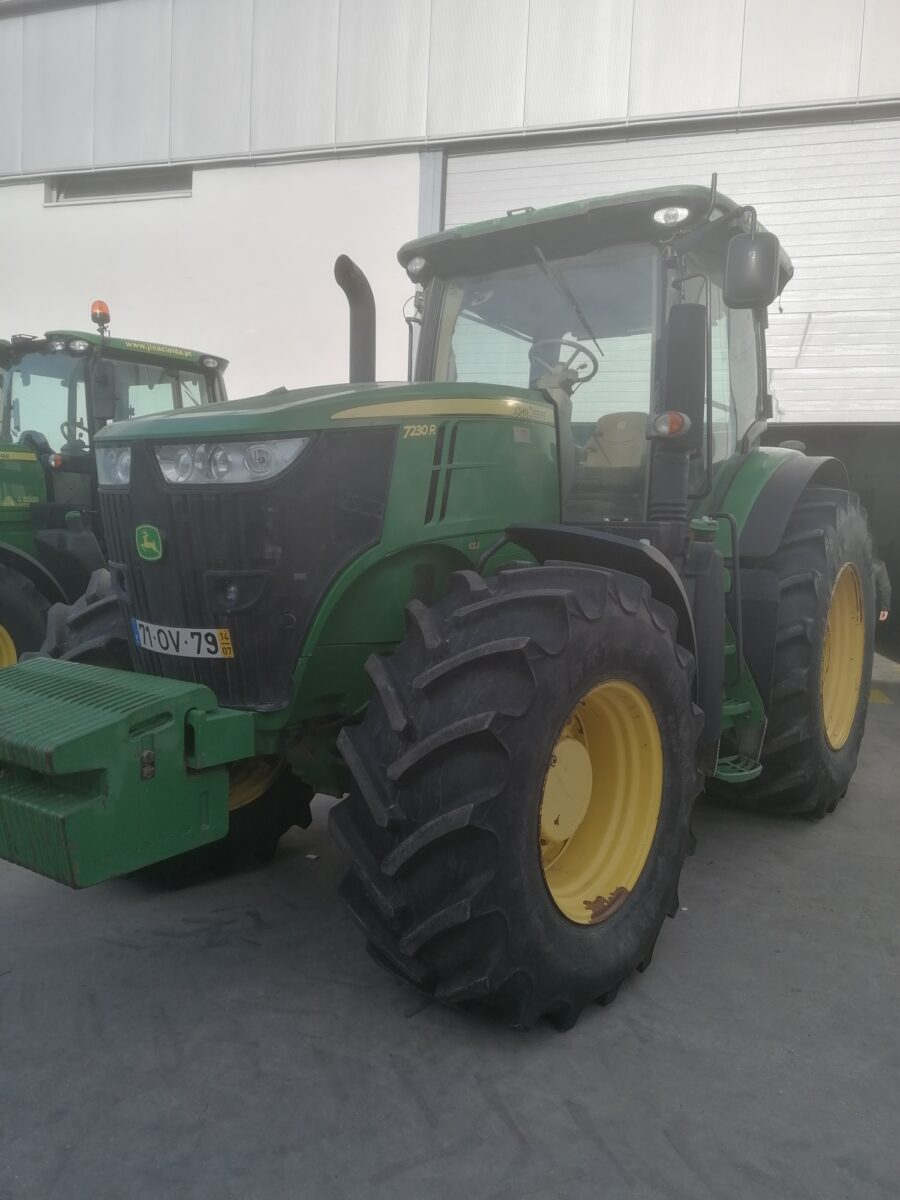 John Deere 7230 R