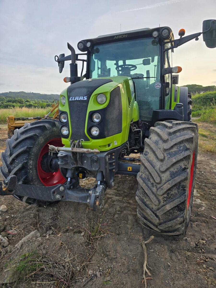 Claas Arion 460